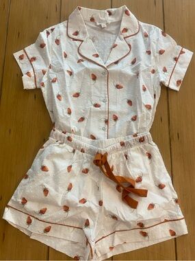 Women’s Strawberry Pajama Short Set Boutique W Bag New Size XS
